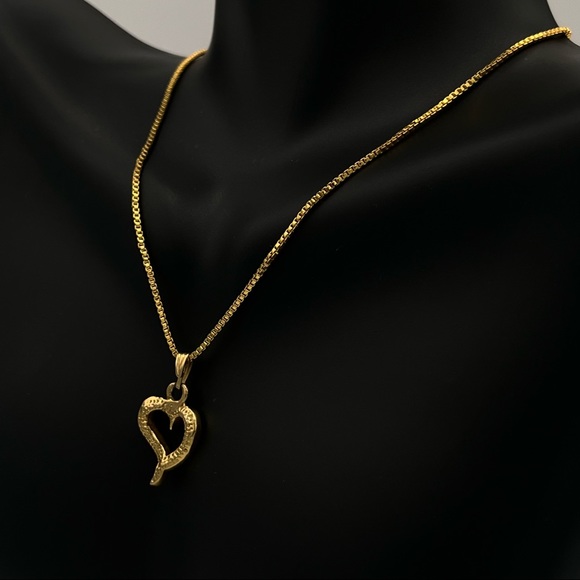 Heart Pendant with box chain - 925 Gold Plated - Picture 2 of 6